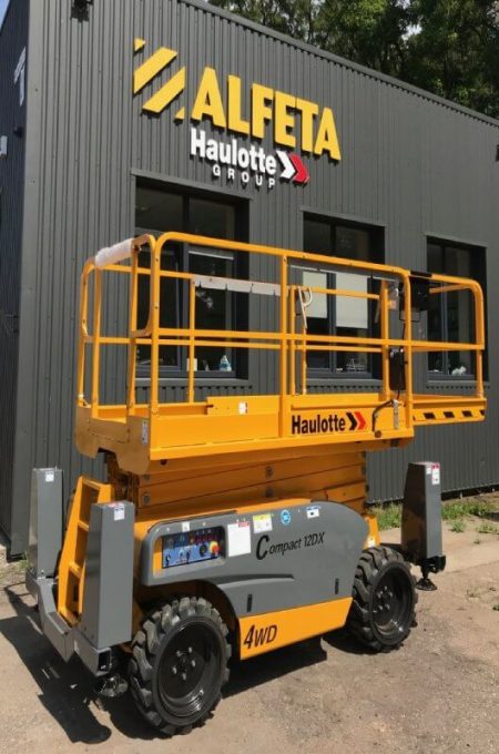 Dyzelinis žirklinis keltuvas Haulotte Compact 12DX