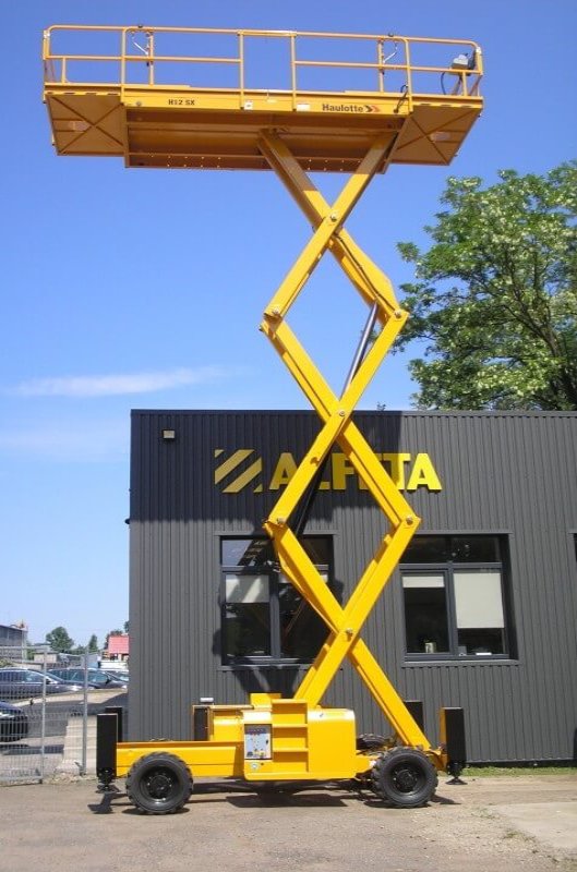 Dyzelinis žirklinis keltuvas Haulotte H12SX