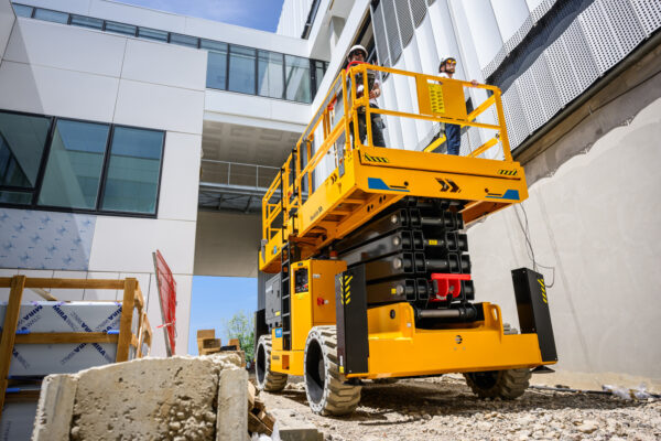 NAUJIENA Savaeigis žirklinis keltuvas Haulotte HS21EPRO